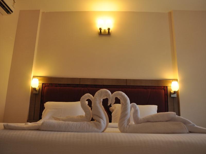 Chandra Royal Inn Velankanni Exterior foto